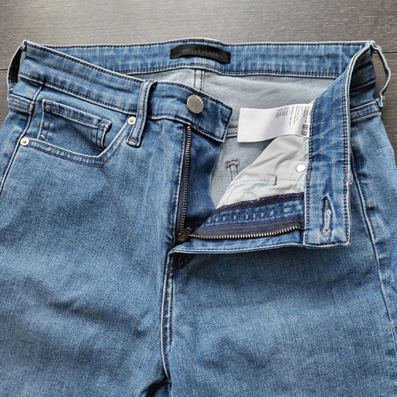 Uniqlo High Rise Straight Leg Denim Jeans - Picture 7 of 8